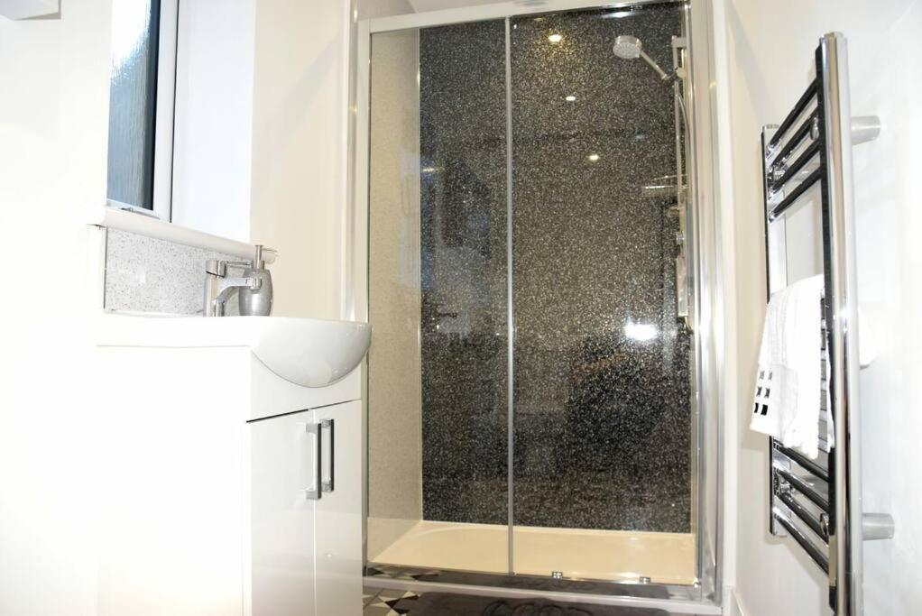 Rammal Lodge - Entire Home, Self Catering Apartment In Inverness Buitenkant foto